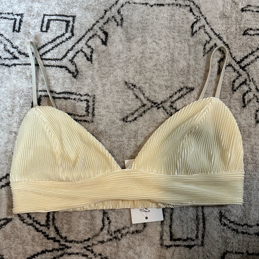 NWT. 12th tribe bralette